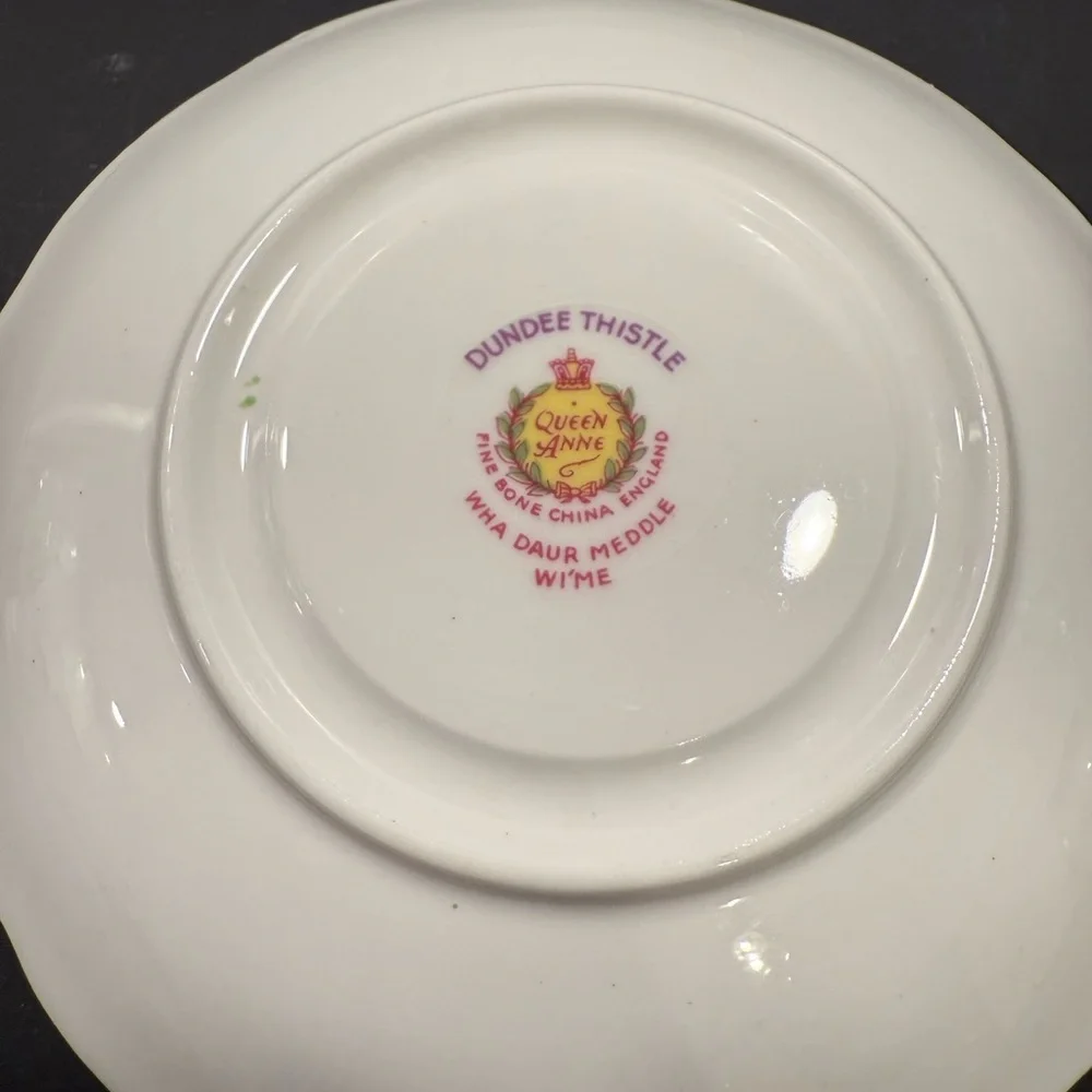 QUEEN ANNE TEA CUP & SAUCER - "DUNDEE THISTLE" FINE BONE CHINA Vintage - Picture 8 of 8